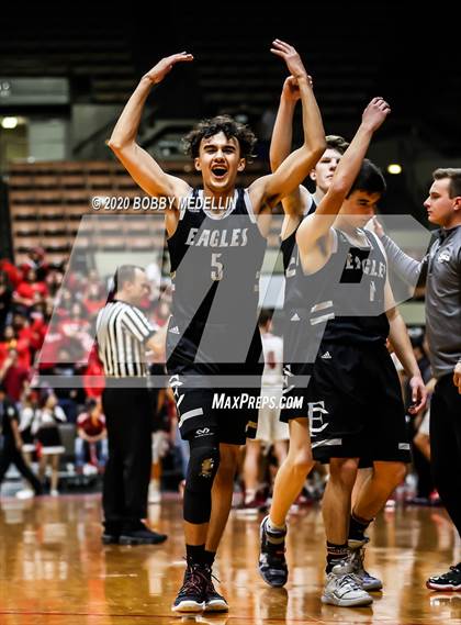 Thumbnail 2 in Fresno Christian vs. Fowler (CIF Central Section Championship) photogallery.