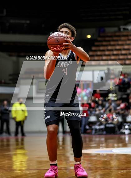 Thumbnail 3 in Fresno Christian vs. Fowler (CIF Central Section Championship) photogallery.