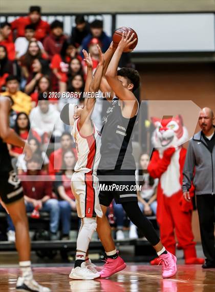 Thumbnail 1 in Fresno Christian vs. Fowler (CIF Central Section Championship) photogallery.