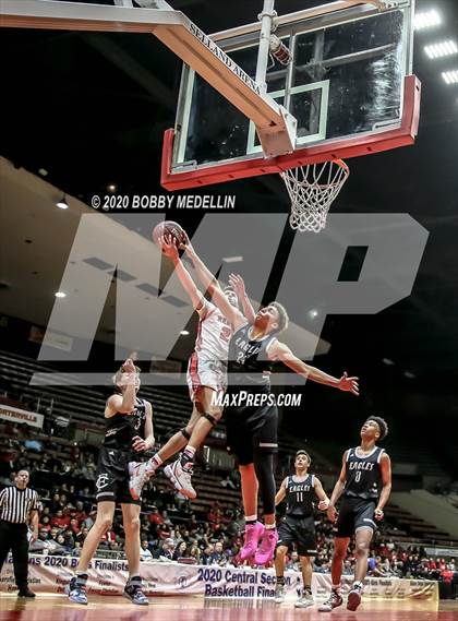 Thumbnail 1 in Fresno Christian vs. Fowler (CIF Central Section Championship) photogallery.