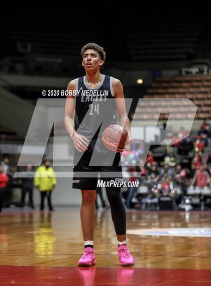 Thumbnail 1 in Fresno Christian vs. Fowler (CIF Central Section Championship) photogallery.