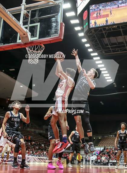 Thumbnail 1 in Fresno Christian vs. Fowler (CIF Central Section Championship) photogallery.