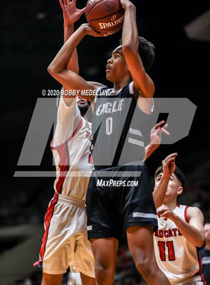 Thumbnail 3 in Fresno Christian vs. Fowler (CIF Central Section Championship) photogallery.