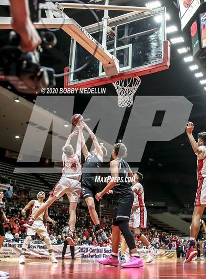Thumbnail 1 in Fresno Christian vs. Fowler (CIF Central Section Championship) photogallery.