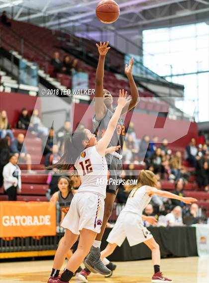 Thumbnail 2 in Silver Creek vs. Menlo-Atherton (CIF CCS D1 Final) photogallery.