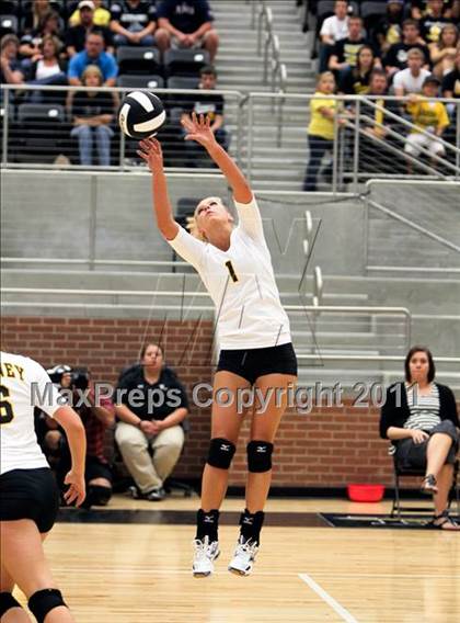 Thumbnail 1 in Ennis @ Forney photogallery.