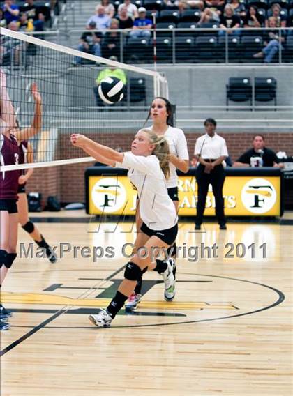 Thumbnail 3 in Ennis @ Forney photogallery.