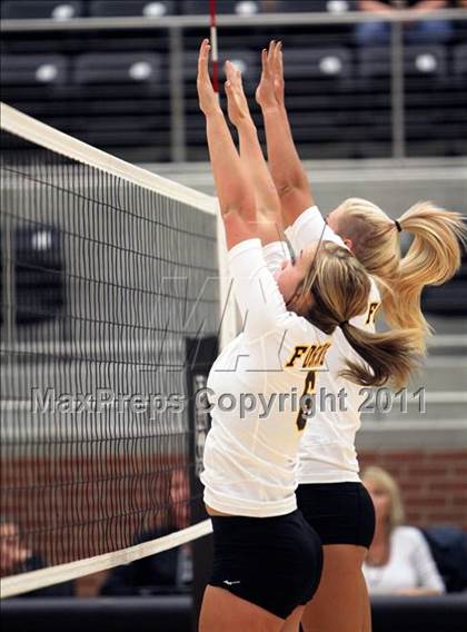 Thumbnail 1 in Ennis @ Forney photogallery.
