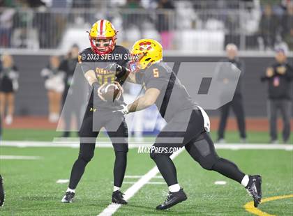 Thumbnail 2 in De La Salle vs. Mission Viejo (CIF Division 1-AA State Final) photogallery.