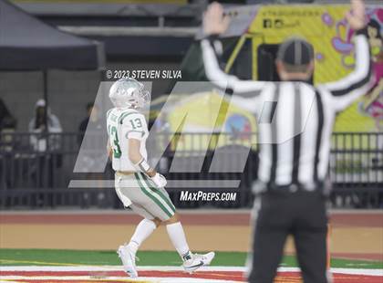 Thumbnail 2 in De La Salle vs. Mission Viejo (CIF Division 1-AA State Final) photogallery.