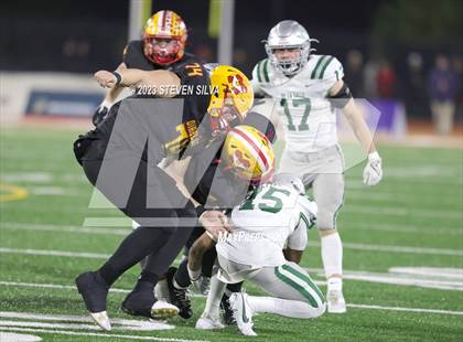 Thumbnail 1 in De La Salle vs. Mission Viejo (CIF Division 1-AA State Final) photogallery.