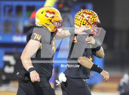 Thumbnail 2 in De La Salle vs. Mission Viejo (CIF Division 1-AA State Final) photogallery.