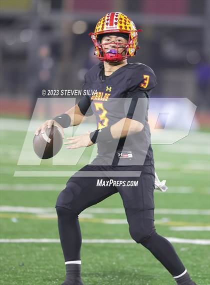 Thumbnail 3 in De La Salle vs. Mission Viejo (CIF Division 1-AA State Final) photogallery.