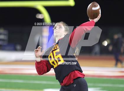 Thumbnail 1 in De La Salle vs. Mission Viejo (CIF Division 1-AA State Final) photogallery.
