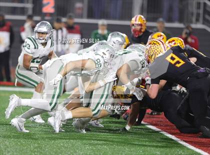 Thumbnail 2 in De La Salle vs. Mission Viejo (CIF Division 1-AA State Final) photogallery.