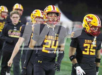 Thumbnail 2 in De La Salle vs. Mission Viejo (CIF Division 1-AA State Final) photogallery.