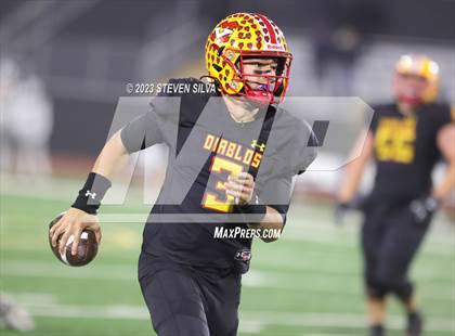 Thumbnail 3 in De La Salle vs. Mission Viejo (CIF Division 1-AA State Final) photogallery.