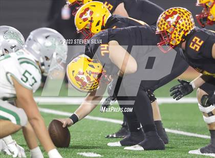 Thumbnail 3 in De La Salle vs. Mission Viejo (CIF Division 1-AA State Final) photogallery.
