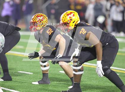 Thumbnail 3 in De La Salle vs. Mission Viejo (CIF Division 1-AA State Final) photogallery.