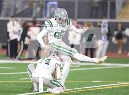 Thumbnail 1 in De La Salle vs. Mission Viejo (CIF Division 1-AA State Final) photogallery.