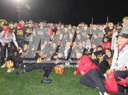 Thumbnail 2 in De La Salle vs. Mission Viejo (CIF Division 1-AA State Final) photogallery.