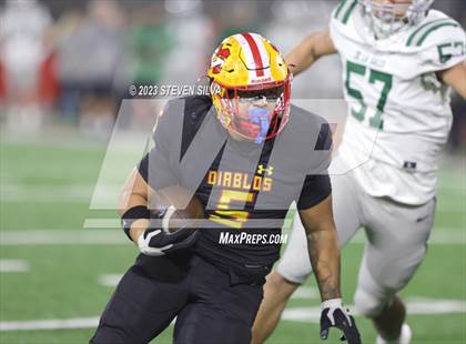 Thumbnail 1 in De La Salle vs. Mission Viejo (CIF Division 1-AA State Final) photogallery.