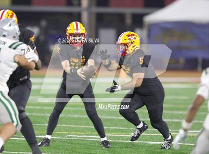 Thumbnail 2 in De La Salle vs. Mission Viejo (CIF Division 1-AA State Final) photogallery.