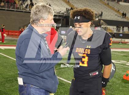 Thumbnail 1 in De La Salle vs. Mission Viejo (CIF Division 1-AA State Final) photogallery.