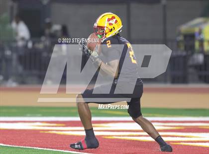 Thumbnail 3 in De La Salle vs. Mission Viejo (CIF Division 1-AA State Final) photogallery.