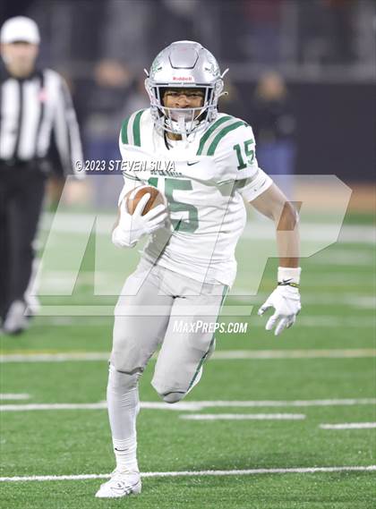 Thumbnail 3 in De La Salle vs. Mission Viejo (CIF Division 1-AA State Final) photogallery.