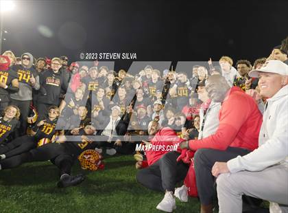 Thumbnail 3 in De La Salle vs. Mission Viejo (CIF Division 1-AA State Final) photogallery.