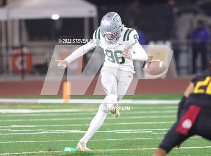 Thumbnail 2 in De La Salle vs. Mission Viejo (CIF Division 1-AA State Final) photogallery.