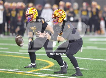 Thumbnail 1 in De La Salle vs. Mission Viejo (CIF Division 1-AA State Final) photogallery.