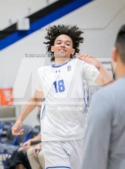 Thumbnail 3 in Desert Vista vs Chandler (AIA 6A Round 1 Playoff) photogallery.