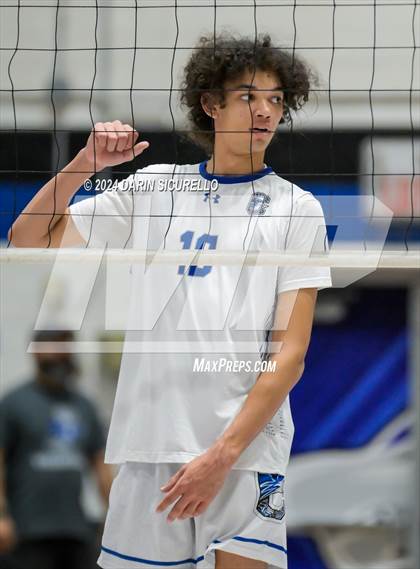 Thumbnail 2 in Desert Vista vs Chandler (AIA 6A Round 1 Playoff) photogallery.