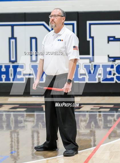 Thumbnail 2 in Desert Vista vs Chandler (AIA 6A Round 1 Playoff) photogallery.