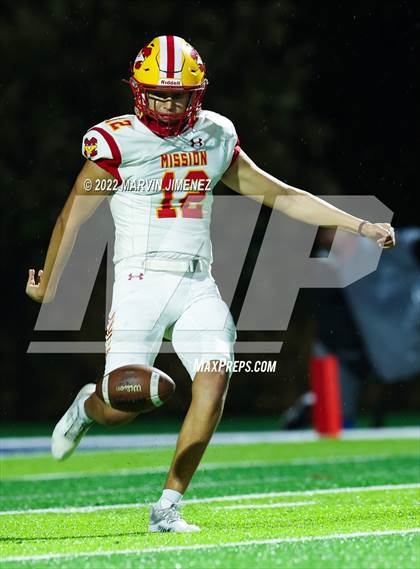 Thumbnail 2 in Sierra Canyon vs Mission Viejo photogallery.
