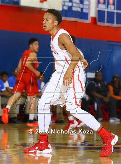 Thumbnail 1 in Harvard-Westlake vs. Serra (CIF SoCal Regional D4 Playoffs) photogallery.