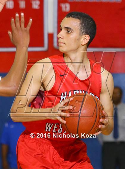 Thumbnail 2 in Harvard-Westlake vs. Serra (CIF SoCal Regional D4 Playoffs) photogallery.