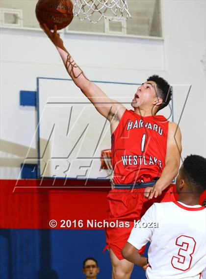 Thumbnail 3 in Harvard-Westlake vs. Serra (CIF SoCal Regional D4 Playoffs) photogallery.