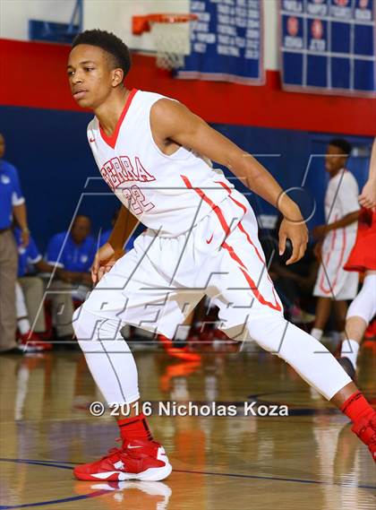 Thumbnail 3 in Harvard-Westlake vs. Serra (CIF SoCal Regional D4 Playoffs) photogallery.