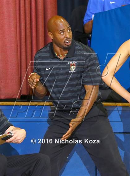 Thumbnail 3 in Harvard-Westlake vs. Serra (CIF SoCal Regional D4 Playoffs) photogallery.