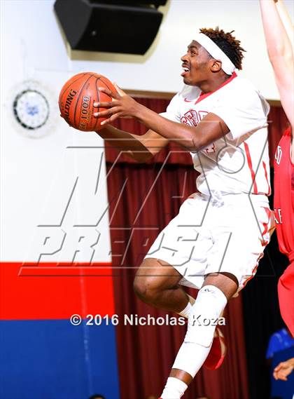 Thumbnail 1 in Harvard-Westlake vs. Serra (CIF SoCal Regional D4 Playoffs) photogallery.