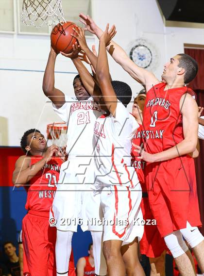 Thumbnail 1 in Harvard-Westlake vs. Serra (CIF SoCal Regional D4 Playoffs) photogallery.