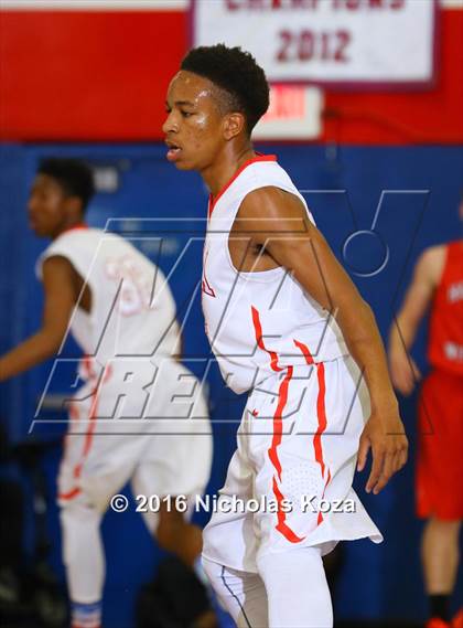 Thumbnail 2 in Harvard-Westlake vs. Serra (CIF SoCal Regional D4 Playoffs) photogallery.