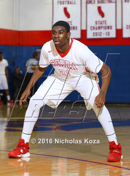 Thumbnail 1 in Harvard-Westlake vs. Serra (CIF SoCal Regional D4 Playoffs) photogallery.