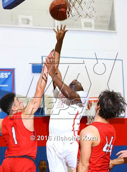 Thumbnail 2 in Harvard-Westlake vs. Serra (CIF SoCal Regional D4 Playoffs) photogallery.