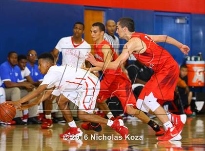 Thumbnail 2 in Harvard-Westlake vs. Serra (CIF SoCal Regional D4 Playoffs) photogallery.