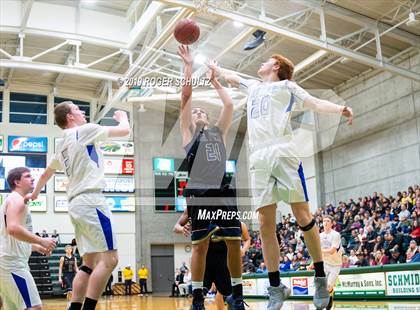 Thumbnail 2 in Fortuna vs. Del Norte photogallery.