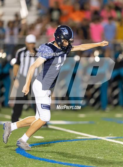 Thumbnail 3 in Lee Vs Johnson photogallery.